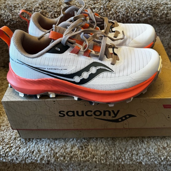 Saucony Sneakers sz 6.5 NEW - Picture 2 of 3